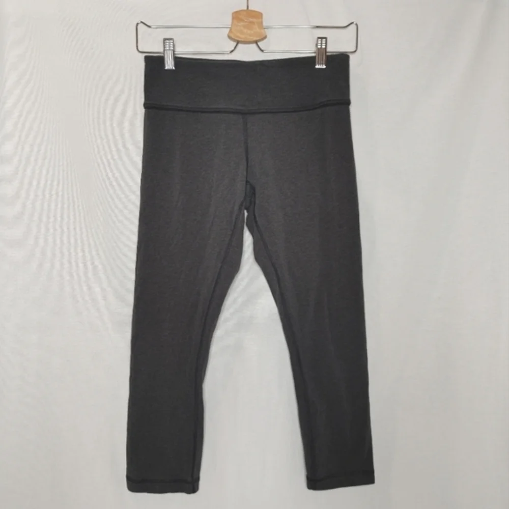 lululemon athletica pre owned